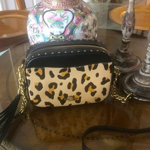 COACH ✨Beautiful ✨ Signature bag / crossbody purse / tote handbag. Anima…